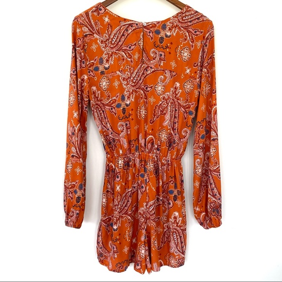 Abercrombie & Fitch romper with long sleeves and lace-up front - Picture 5 of 12